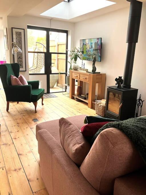 Our Beautifully Renovated Home Chichester Dış mekan fotoğraf